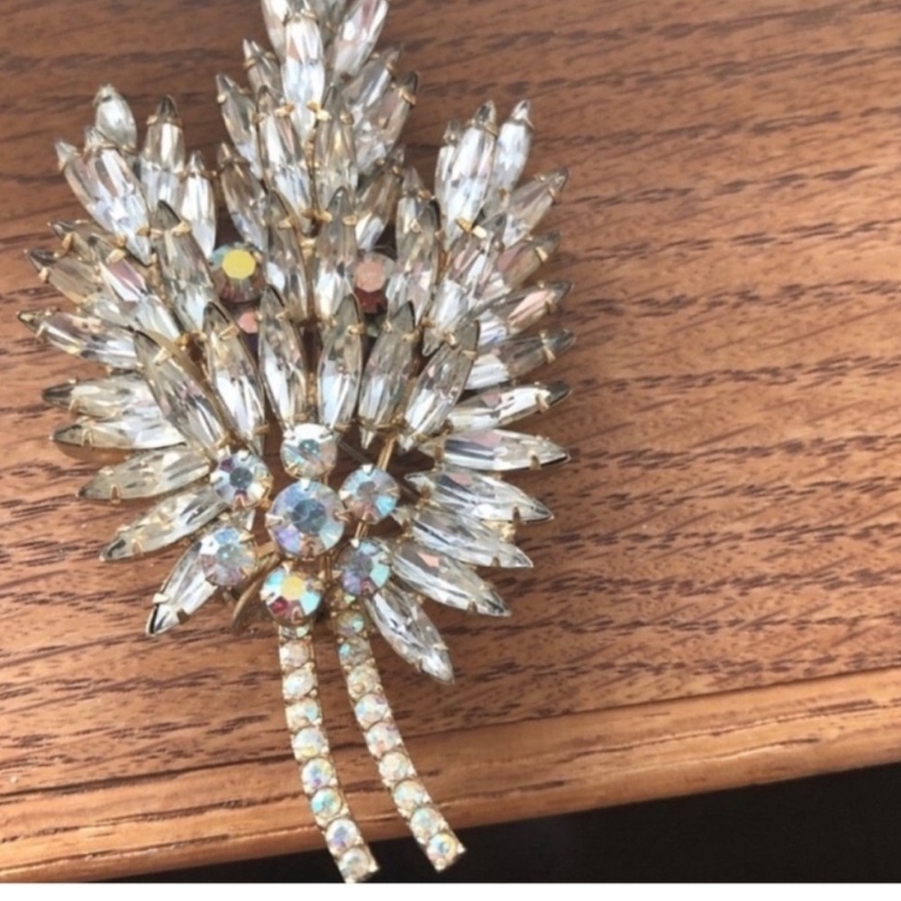 Juliana DE Vintage Rhinestone Encrusted Glitzy Sparkling Pin WOW Stunning Bling